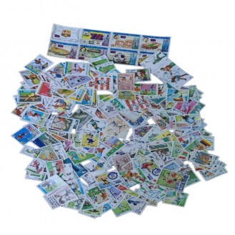 Worldwide Thematic CTO 250 Different Stamps (Football Theme)